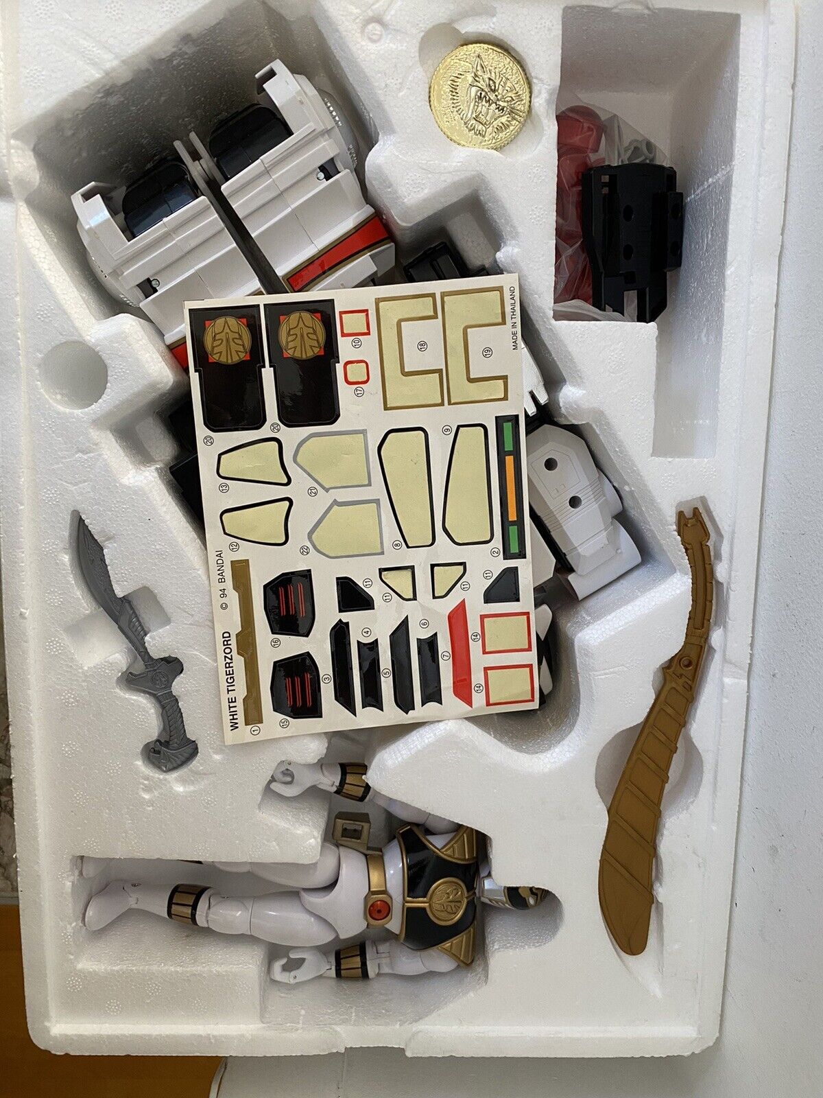 A l'intérieur de la boîte du White Tiger